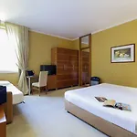 Hotel Ibis Styles Bari 4*