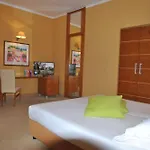 Hotel Ibis Styles Bari 4*