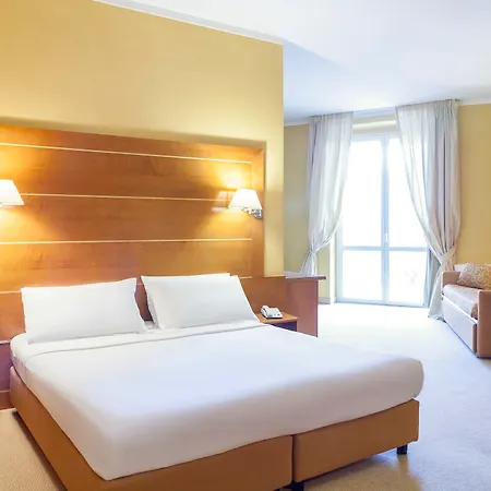 Ibis Styles Bari Отель