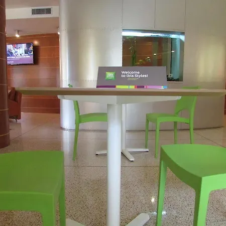 Отель Ibis Styles Bari 4*