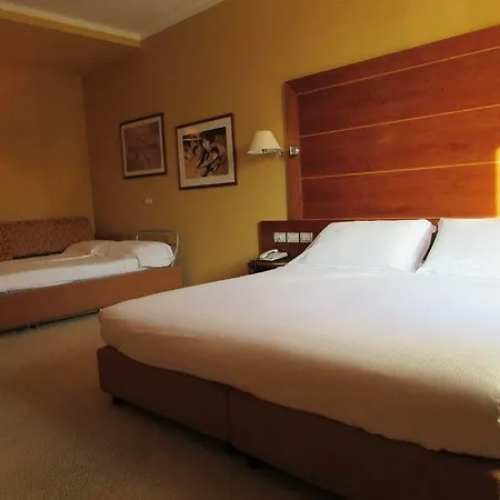 Ibis Styles Bari 4* Джовинаццо