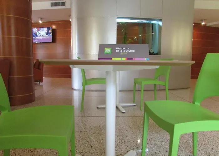 Hotel Ibis Styles Bari 4*