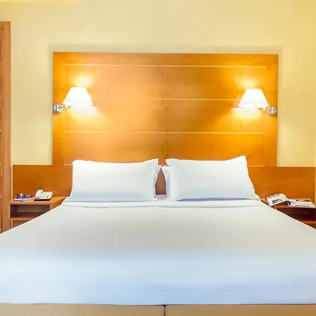 Ibis Styles Bari ホテル ジョヴィナッツォ