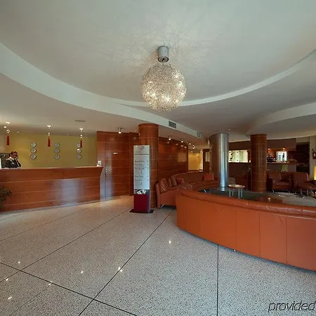 Отель Ibis Styles Bari Джовинаццо