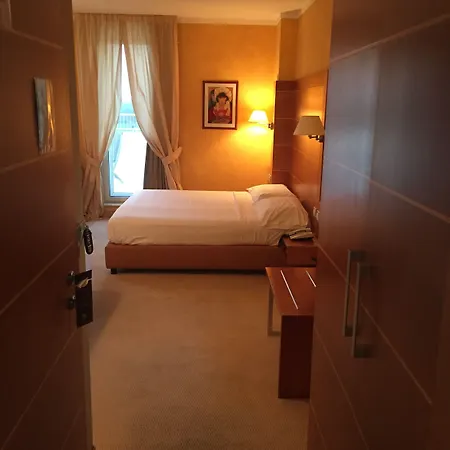 Ibis Styles Bari Джовинаццо