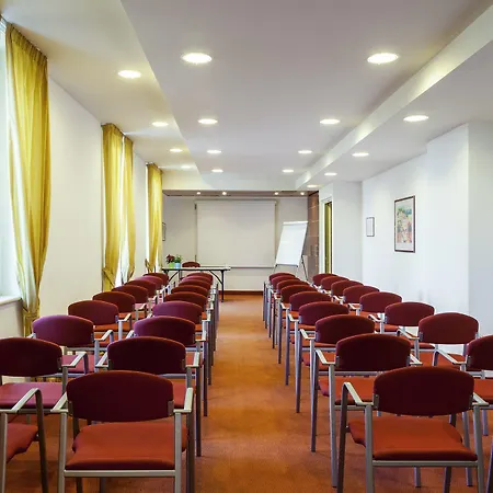 Ibis Styles Bari 4* Джовинаццо