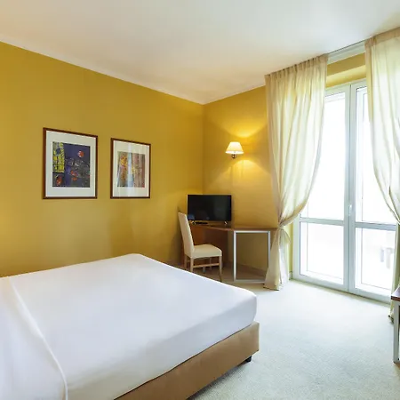 Ibis Styles Bari Джовинаццо