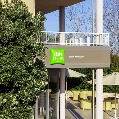 Ibis Styles Bari 4*