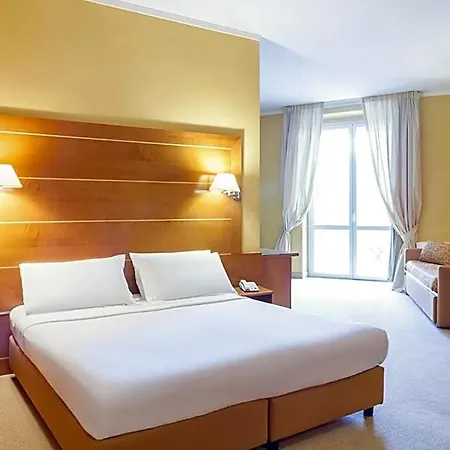 Ibis Styles Bari ホテル ジョヴィナッツォ