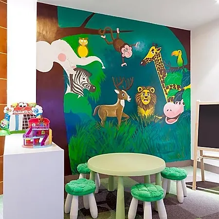ホテル Ibis Styles Bari 4*