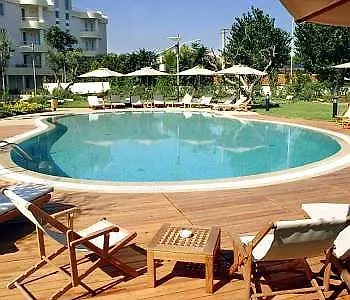 Ξενοδοχείο Ibis Styles Bari 4*