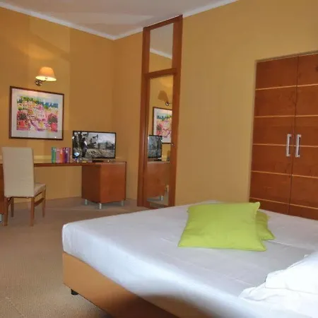 Отель Ibis Styles Bari 4*